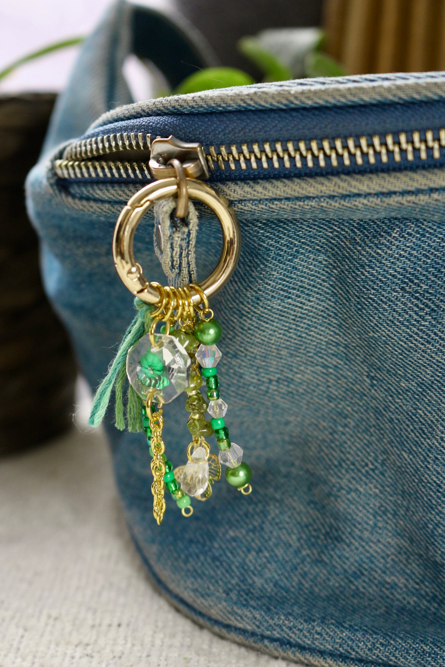 Lumëne — Grigri de sac en péridot - attrape soleil - suncatcher